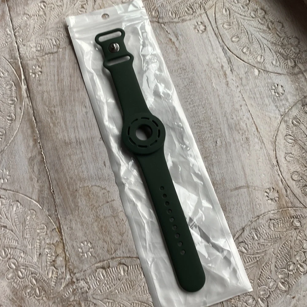 Airtag Wristband watch band bracelet holder silicone dark olive green adjustable